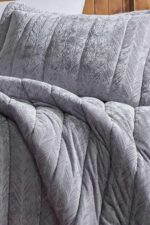 Elart Velvet Comfort Set Uyku Seti Çift Kişilik Kadife 3 Parça (230x220 cm) Gümüş - Görsel 2
