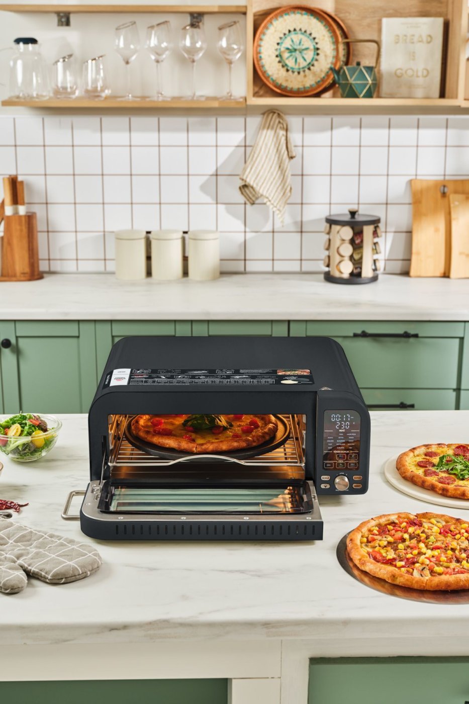 Karaca Multicrust Artisan Retro Pizza Makinesi ve Airfryer Mat Siyah
