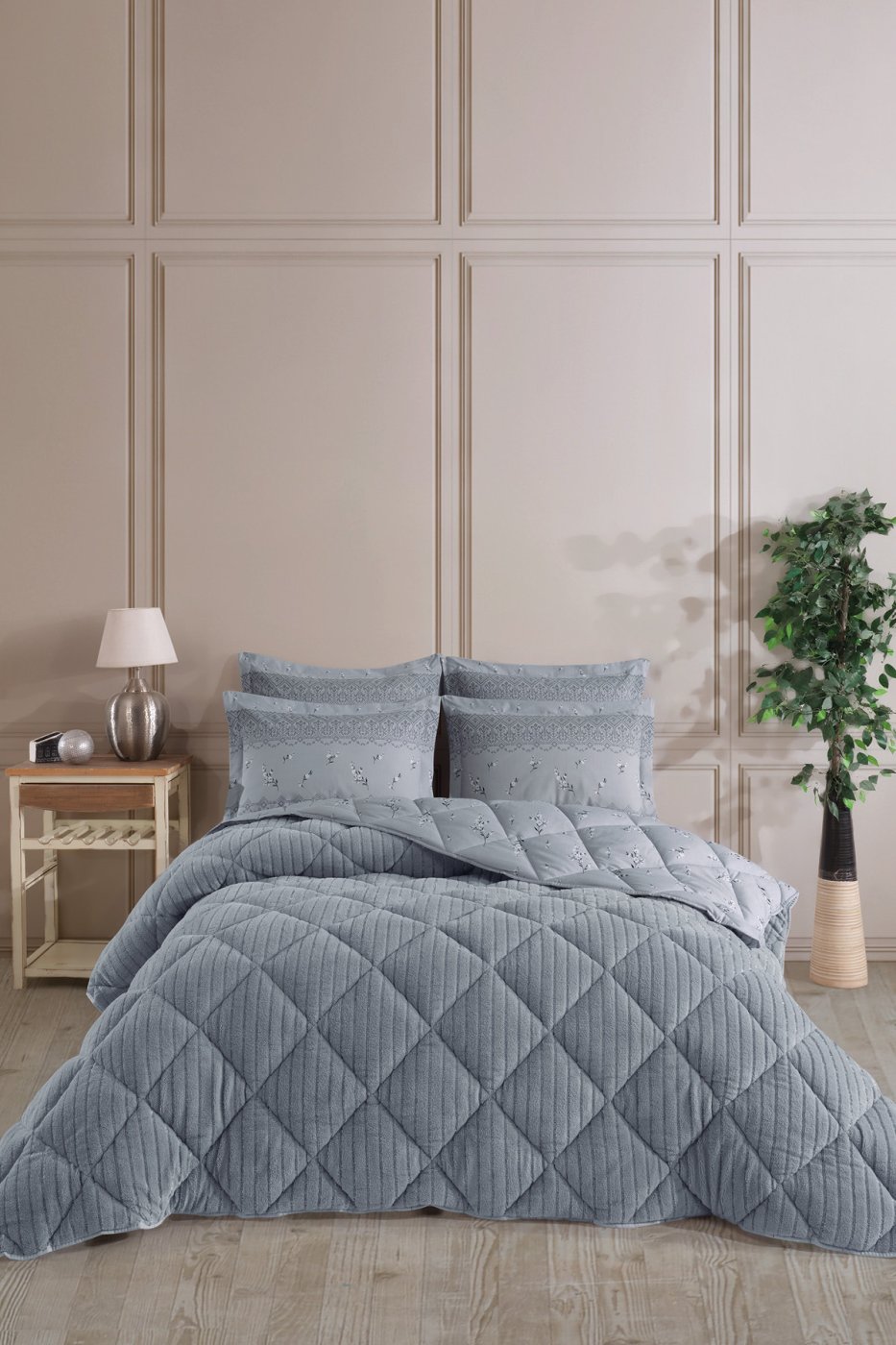 5ff31b3a3518a1ec0c54864640519907 Otelonia Striped Jakarlı Wellsoft Çift Kişilik Uyku Seti Lastikli Çarşaflı 4 Parça - Görsel 1