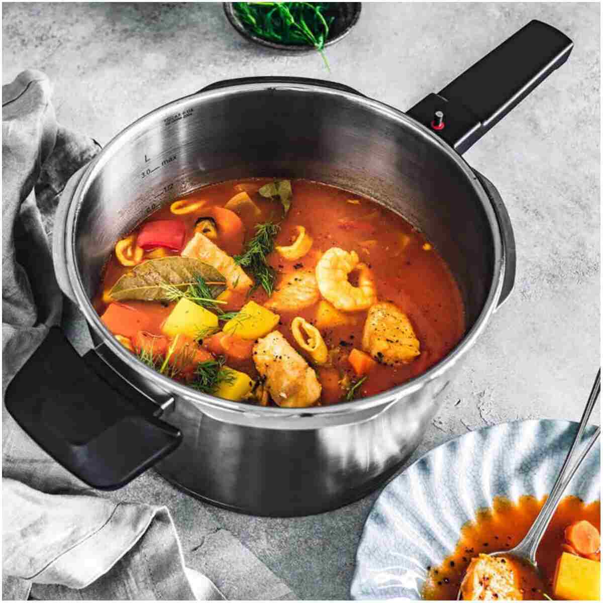 Fissler Vitaquick Premium 8+4 Litre Düdüklü Tencere - Görsel 11