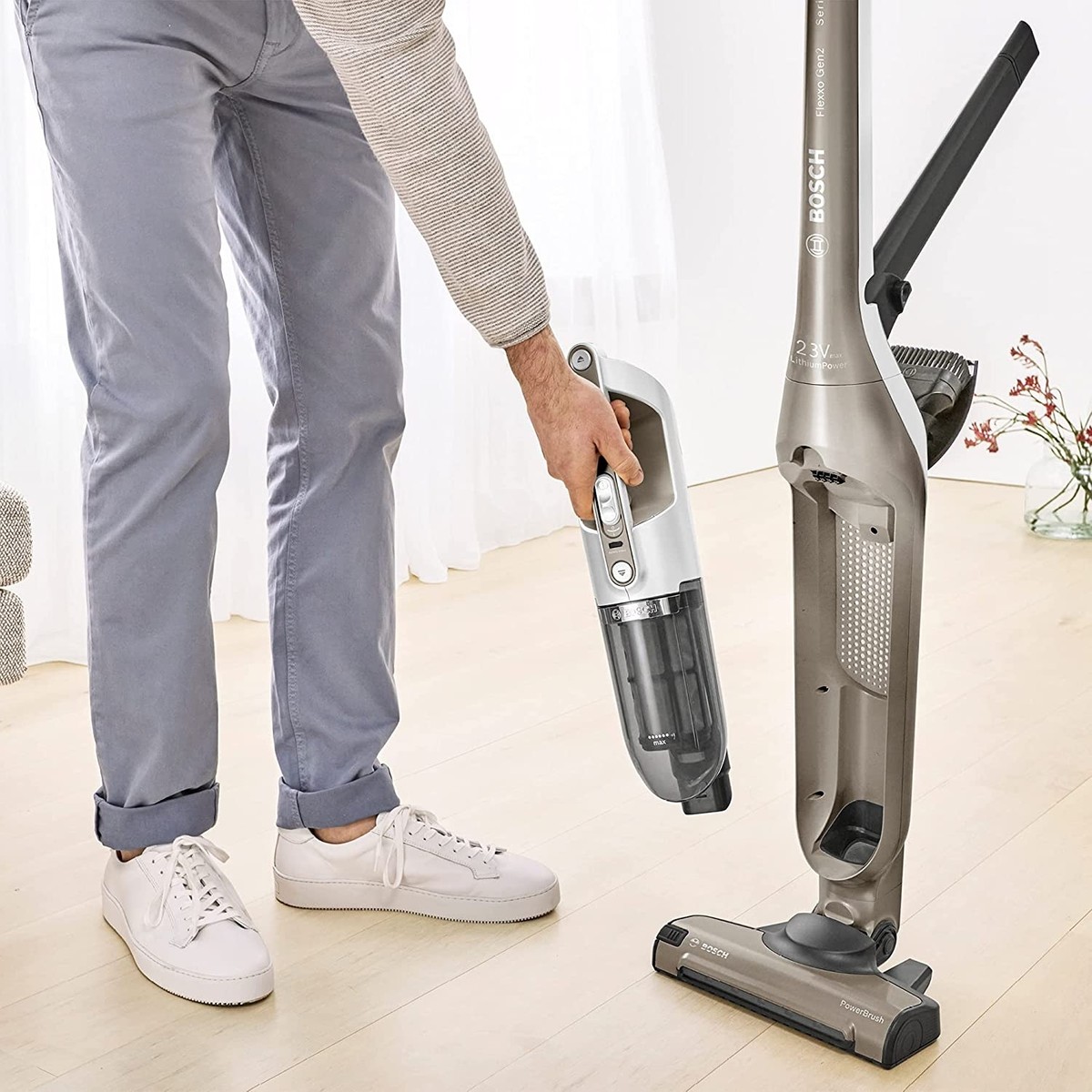 Bosch BBH3ALL23 Dikey Süpürge 24 V Güç Değeri ile Şarjlı ve Esnek Kullanım Özelliği