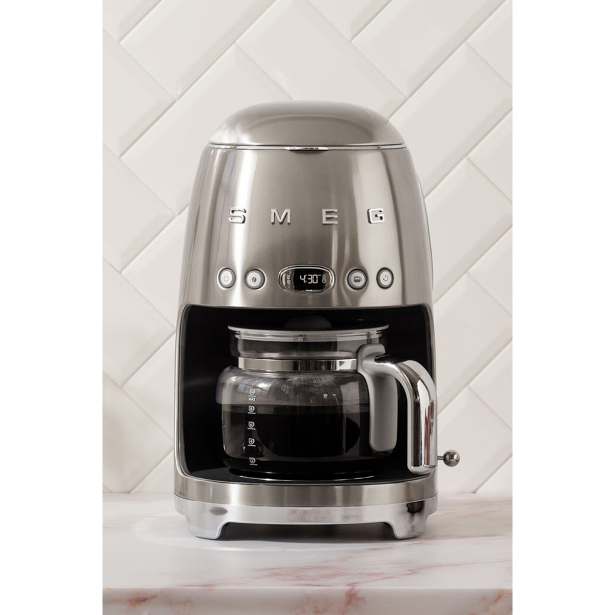Smeg 50'S Style Retro Paslanmaz Çelik Filtre Kahve Makinesi DCF02SSEU  1 Fincan Kapasitesi ile Otomatik Kapanma